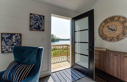 Torrance House | La Belle Vue - Beautiful Sunsets on Long Lake