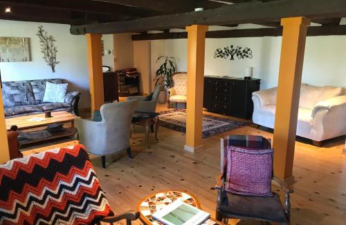 Wakefield Bed & Breakfast | La Grange Country Inn