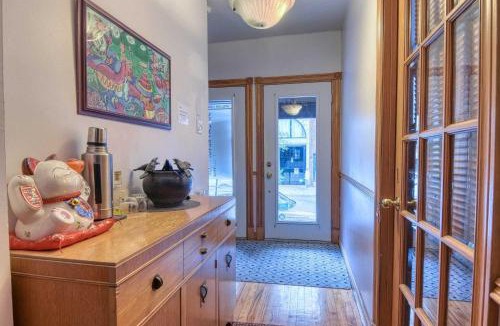 Gay Village Bed & Breakfast | La Loggia Art B&B