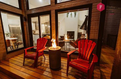 Pont-Rouge Ski Chalet | La North Star de Portneuf/Private SPA in forest