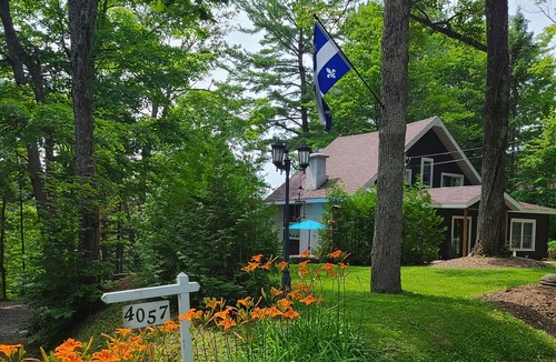 Rawdon Ski Chalet | La Petite Retraite du Lac: Spacious-Gym-2.5 Bath