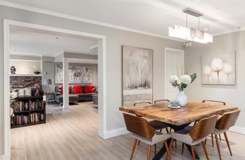 Village North Apartment | LAGOONS 20 Village location Rare 5BDR Condo With Private Hot Tub