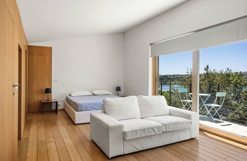 Lake Bracciano House | Lake Bracciano villa with private beach
