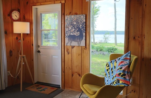 East Dalhousie Cottage | Lake front cottage with beach & dock (Pet-Friendly!)
