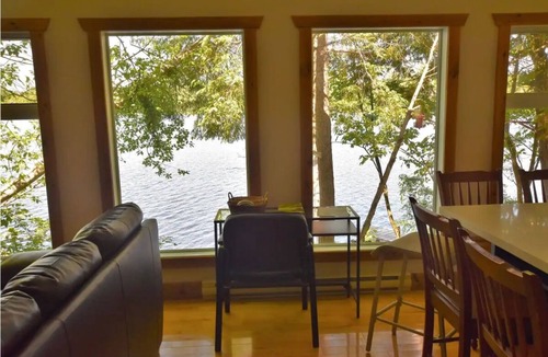 Torrance Cottage | Lake Front Cottage