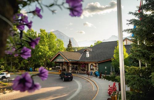 Lake Louise Hotel | Lake Louise Inn