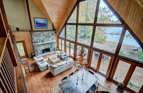 Muskoka Lakes House | Lake Muskoka Executive Cottage
