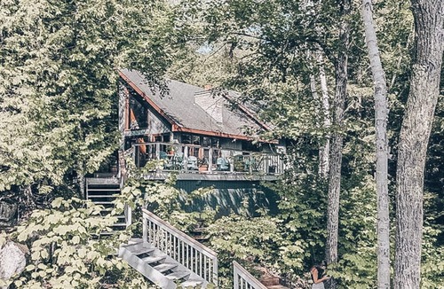 Lake of Bays Cottage | Lake of Bays 4bdrm Water Front Family Oasis! End Of The Road, Ultimate Privacy.