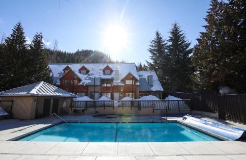 Whistler Creekside Apartment | Lake Placid Lodge by Whiski Jack