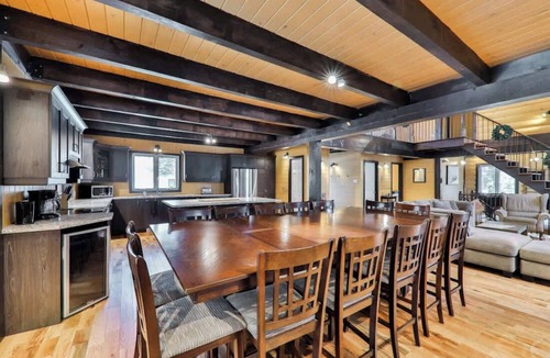 Grenville-sur-la-Rouge Ski Chalet | Lake, Spa, Forest Fun & Game room - Le Grand Chene