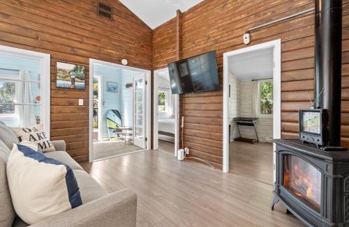 Harrison Hot Springs Villa | Lake Time Harrison