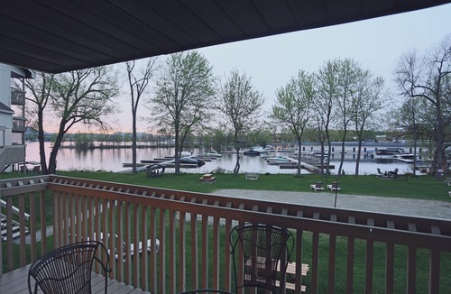Magog Apartment | Lake view w/pools, hot tub & sauna! Walk to old Magog. 10min drive to Mt Orford