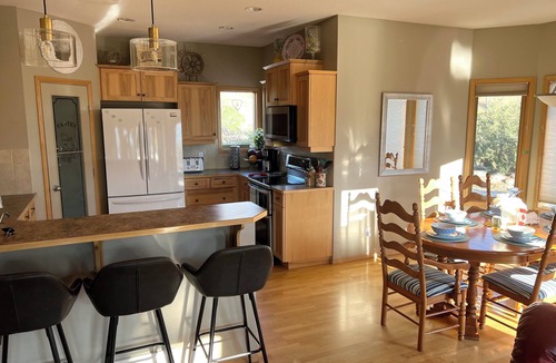 East Kootenay House | Lake Windermere Getaway!