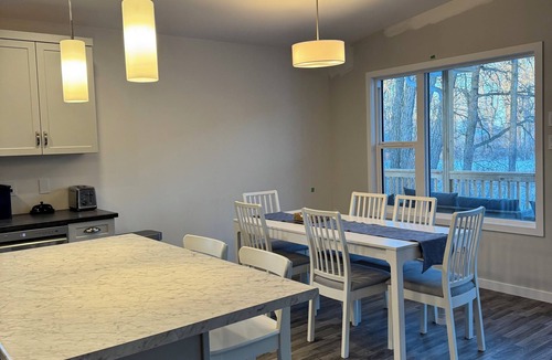 Dunnottar Cabin | Lake Winnipeg West Shore Retreat in the Village of Dunnottar