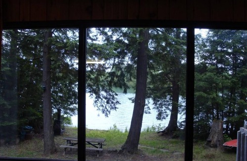 Clear Lake Cottage | Lakefront 3 bdrm Getaway, north Muskoka near Huntsville
