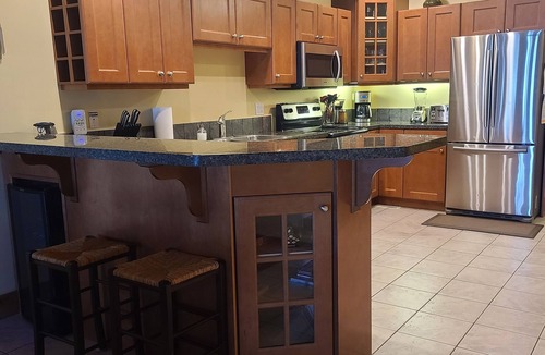 Okanagan-Similkameen House | LAKEFRONT- 3 bdrm Townhome #108 Amazing Osoyoos Chris - casadeloro108@gmail.com