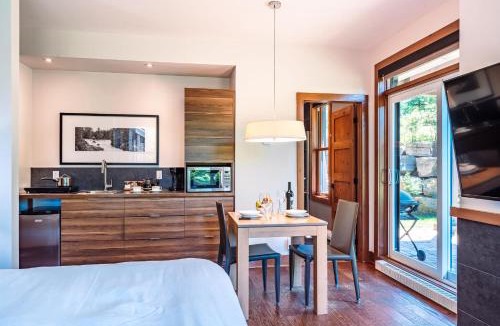 Lac Superieur Village House | Lakefront and Mountain View - Resort Studio