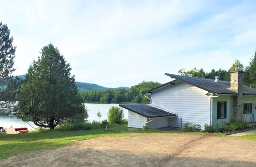 Lac-Superieur House | Lakefront Chalet Mont Tremblant - Spectacular view - WIFI (CITQ 294661)