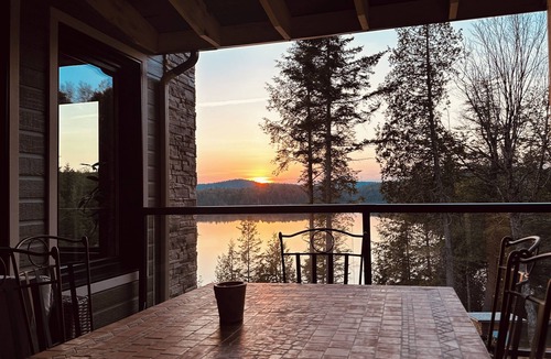 Wentworth-Nord Villa | lakefront cottage is where comfort meets nature in perfect harmony.