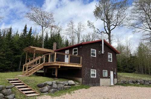 Mill Road Cottage | Lakefront cottage on a Wallaback lake