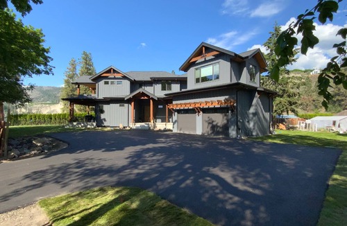 Okanagan-Similkameen House | Lakefront Home in the Village
