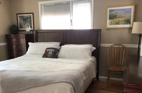 Vernon House | LAKEFRONT HOUSE, Dock, Firepit, Boat Lift - 7 day Saturday to Saturday Only