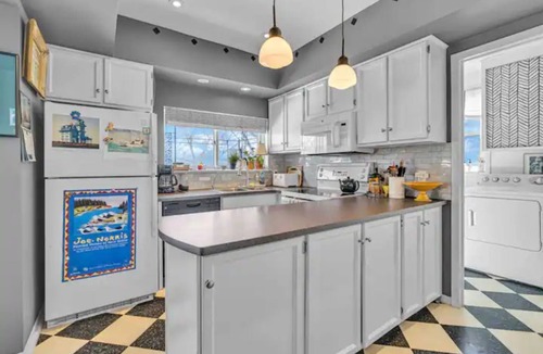 Portland House | Lakefront Living in the Heart of Westport/Pet Friendly!
