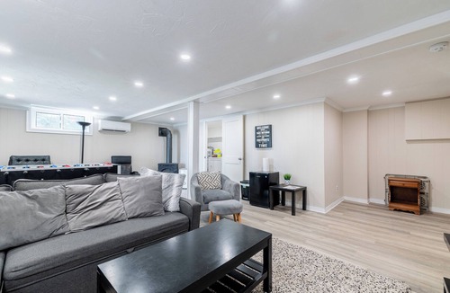 MacTier House | Lakefront Muskoka Retreat 4 Bedroom Cottage