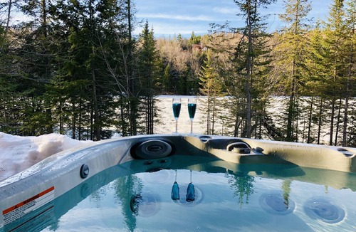 Mille-Isles Ski Chalet | LAKEFRONT (private quay)-SPA-BILLARD-PING PONG-WORKING TABLE