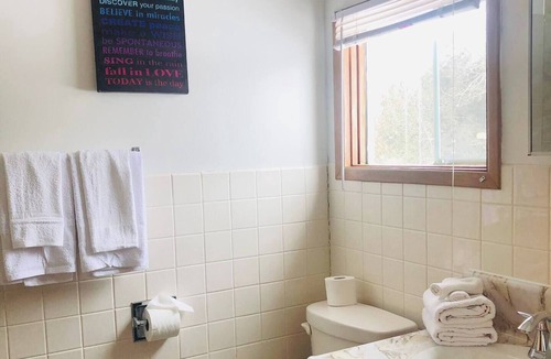 Port Stanton Cottage | lakefront resort, hot tub, sauna #8