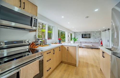Kearney Cottage | Lakeside Bliss in Prime Muskoka!