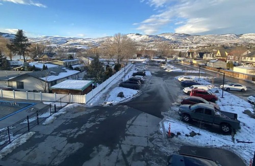 Vernon Apartment | Lakeside condo with heated pool and views of Lake Okanagan