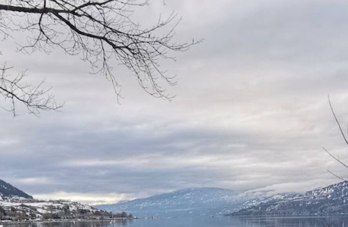 Vernon Apartment | Lakeside condo with heated pool and views of Lake Okanagan