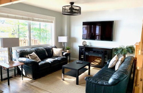 Havelock-Belmont-Methuen House | Lakeside Haven - 4 Season Property - Cordova Lake, Havelock Ontario