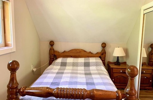 Havelock-Belmont-Methuen House | Lakeside Haven - 4 Season Property - Cordova Lake, Havelock Ontario