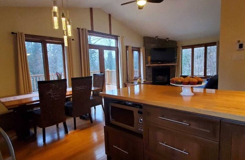 Val-des-Lacs Cottage | Lakeside privacy in the middle of nature in the heart of Laurentides