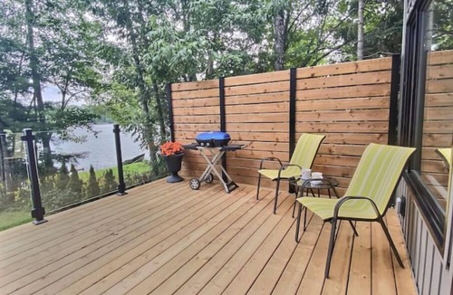 Shortts Lake House | Lakeside Retreat: Modern Tiny Home on Shortts Lake