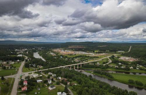 Plaster Rock Hotel | Lakeside Stays
