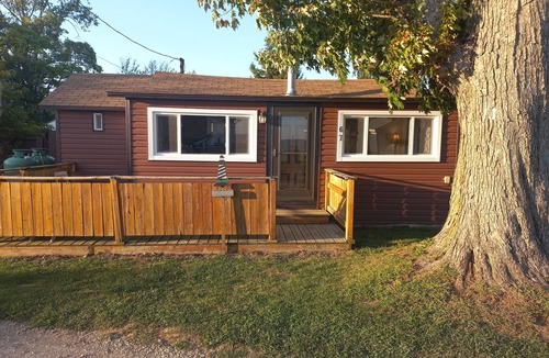 Colchester Cottage | Lakeview 1 Bedroom Cottage on Lake Erie in Colchester (South of Harrow) #67
