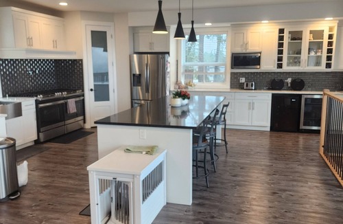 North Cowichan House | Large 5 bedroom home in DUNCAN overlooking the Valley, Lake and mountains.