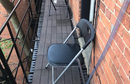 Shaughnessy Village House | Large Downtown Townhouse on 2 Levels - Sleeps 6 ⭐ - 1 month or more stays