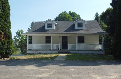 Algoma District Cottage | Large farmhouse style cottage located on three acres of waterfront property.