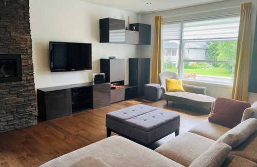 Greenfield Park Cottage | Large modern house with open concept, a/c, heated swimming pool, large garden.