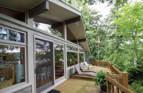 Harrington Cottage | Laurentian Lakeside Cottage 53, 4-season, 3 bedroom 2 bath cottage sleeps 8