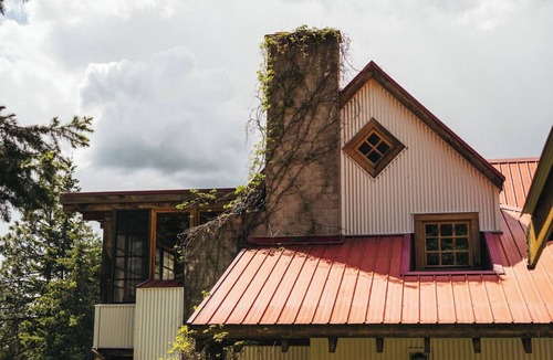 Salmon Arm Cabin | Lavender Cabin + Ski + Sauna + Group friendly in the Larch Hills + Salmon Arm