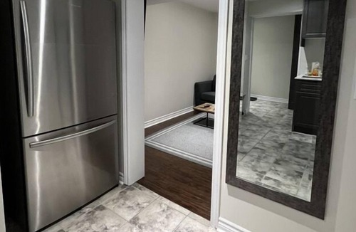 Halton Regional Municipality House | Lavish BR Full Suite, TV, Free Parking/Wifi