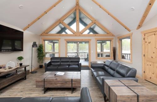 Valemount House | Lazy Moose