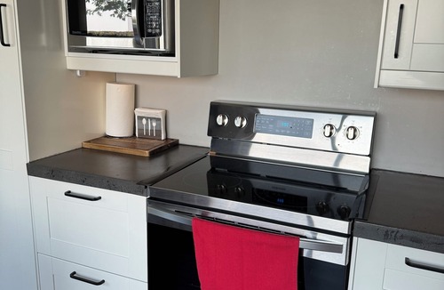 Saint-Anicet Cottage | Le 4672 home in Saint-Anicet