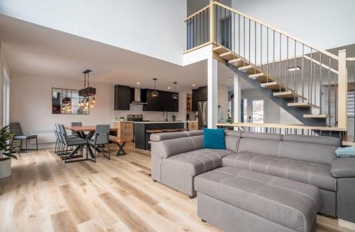 Saint Come Ski Chalet | Le 70 Scandinavian chalet SPA and Pool Table