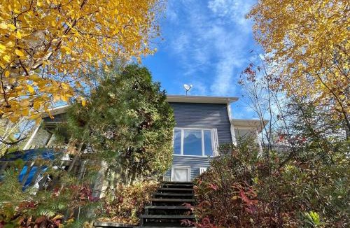 Saint-David-de-Falardeau Ski Chalet | Le Chalet Bleu, aux pieds des Monts-Valin